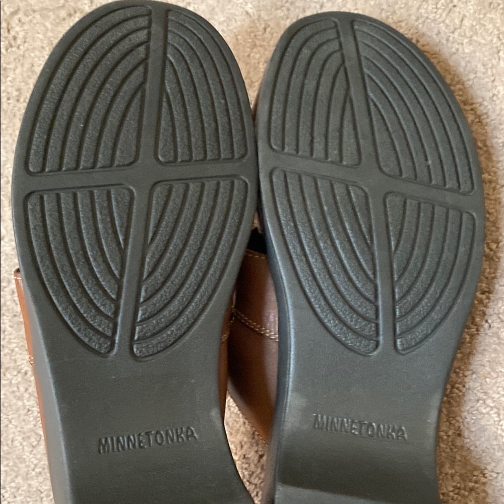 Brown Leather Men’s Minnetonka Size 11 Sandals - Picture 6 of 8
